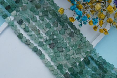 Kwarc truskawkowy zielony / serce / 6mm / 10szt