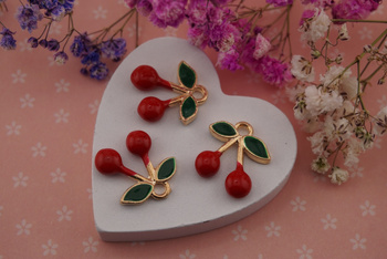 Wiśnie 3D / zawieszka / 18x13mm / metal / złoty / 1szt