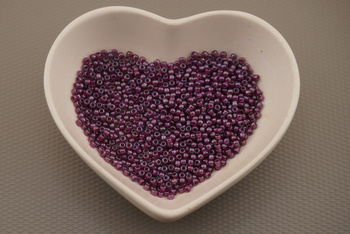 TOHO™ / Round / 11/0 /  Inside-Color Gray/Magenta-Lined / 10g / ~1100szt