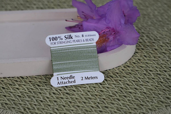 Hobbyworker™ / nić jedwabna z igłą / 0.80mm / oliwka / 2m