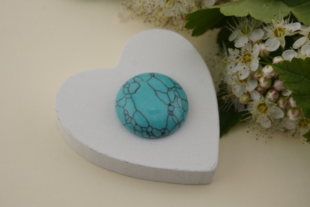 Kaboszon syntetyczny / howlit / koło / 20mm / 1szt