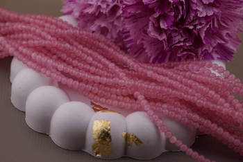 Kocie oko / kula / 4mm / brudny różowy / ok 90 szt / 1 sznur