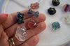 Kwarc truskawkowy / Miś / przekładka / 18x13x8mm / otwór 0.7mm / 1szt