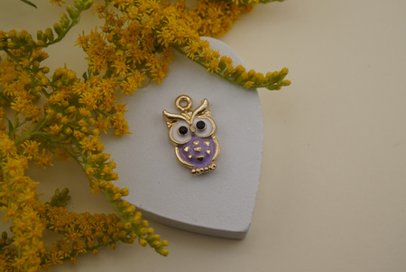 Sowa / fioletowy / zawieszka emaliowana / 20x11mm / metal / złoty / 1szt