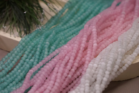 Kocie oko / kula matowa / 4mm / różowy / ok 90 szt / 1 sznur