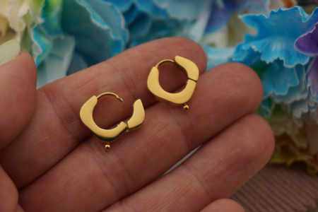 Bigle kwadrat z podwieszką / stal chirurgiczna / 15x15mm / złoty / 2szt