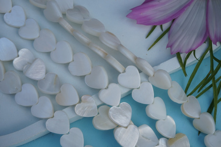 Serce / muszla / 10mm / biały / 4szt