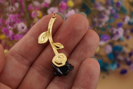 Czarna róża / zawieszka ze stali chirurgicznej / 40x15mm / złoty / 1szt