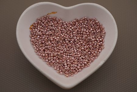 TOHO™ / Round / 11/0 / PermaFinish - Galvanized Sweet Blush / 10g / ~1100szt