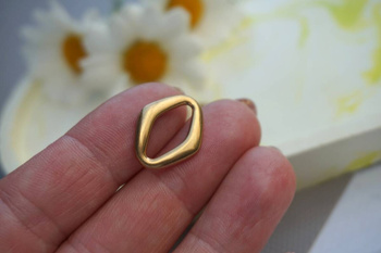 Romb / łącznik / stal chirurgiczna / 19x15mm / złoty / 1szt