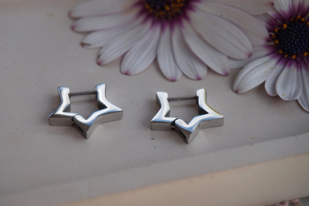 Kolczyki gwiazdki / stal chirurgiczna / 18mm / srebrny / 2szt