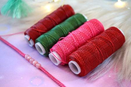 Sznurek do makramy woskowany / poliester / 0.65mm / zielony / szpulka 20m