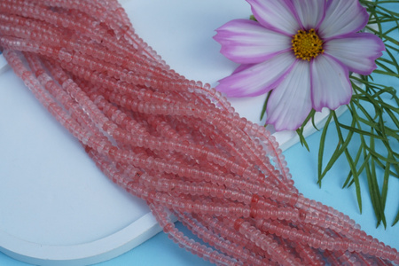 Kwarc czerwony / dyks / 4x2mm / sznur kamieni syntetycznych / 180szt