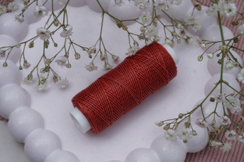 Sznurek do makramy woskowany / poliester / 0.80mm / rudy 816 / szpulka 15m