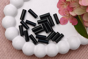 Black Stone / walec / 13x4mm / otwór 1mm / 4szt