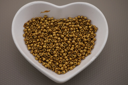 TOHO™ / Round / 8/0 / HYBRID ColorTrends: Metallic - Spicy Mustard / 10g