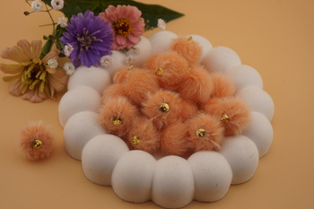 Pomponik / zawieszka / 18mm / łososiowy /1szt