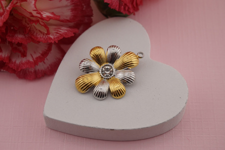 Kwiatek złoto - srebrny / zawieszka stal chirurgiczna / 26x19mm / 1szt