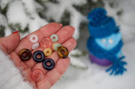 Jadeit imitacja / okrąg / 10mm / otwór 3,5mm / żółty / 2szt