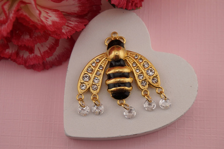 Pszczoła z cyrkoniami / zawieszka ze stali chirurgicznej / 31x29mm / złoty / 1szt