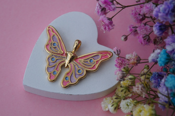 Motyl różowy / zawieszka emaliowana / stal chirurgiczna / 25x35mm / złoty / 1szt