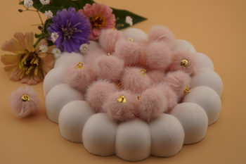 Pomponik / zawieszka / 18mm / pudrowy /1szt