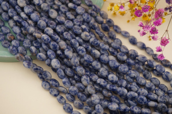 Sodalit / owal / 6x8mm / sznur 38cm / około 40szt