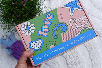 Box z koralikami Pasart® / koraliki, zawieszki, gumka, klej