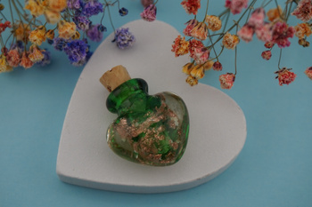 Fiolka serce / zielony / szkło lampwork / 22x20mm / 1szt