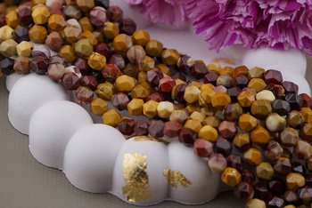 Mokait / kula fasetowana, kształt diament / 8mm / sznur / około 43szt