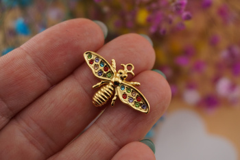 Pszczoła z kolorowymi cyrkoniami / zawieszka ze stali chirurgicznej / 28x18mm / złoty / 1szt
