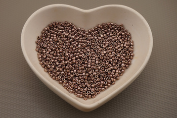 TOHO™ / Round / 11/0 / PermaFinish / Galvanized Mauve / 10g / ~1100szt