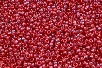 TOHO™ / Round / 15/0 / Opaque-Lustered Cherry / 10g / ~1400szt