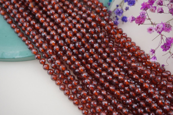 Cyrkonia ceglana / kula fasetowana / 4mm / sznur / około 90szt