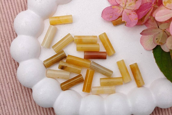 Jadeit żółty / walec / 13x4mm / otwór 1mm / 4szt