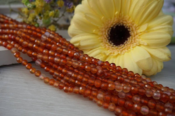 Agat czerwony / kula fasetowana / 4mm / sznur / około 84szt