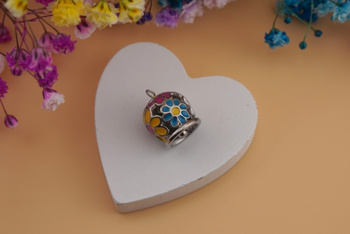 Ozdobny dzwonek / zawieszka ze stali chirurgicznej / 16,5x13mm / srebrny / 1szt