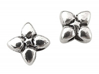 Kwiatek, przekładka metalowa / kolor srebrny / 10x10x7,8mm / otwór 4,8mm