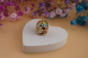 Ozdobny dzwonek / zawieszka ze stali chirurgicznej / 16,5x13mm / złoty / 1szt