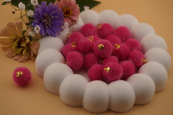 Pomponik / zawieszka / 15mm / magenta / 1szt