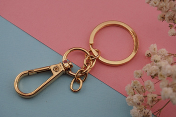 Baza breloka / karabińczyk z kółeczkiem i łańcuszkiem / metal / 8cm dł. całkowita / 3cm kółeczko  / złoty / 1szt