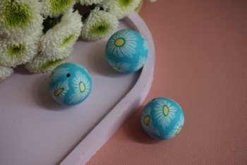 Koraliki fimo, błękitno-białe  / kula / 25mm / otwor 2mm / 2szt