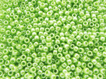 TOHO™ / Round / 11/0 / Opaque Lustered / Sour Apple / 10g / ~1100szt