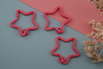 Baza breloka / gwiazdka / stal chirurgiczna / 3,5x3,3cm / amarantowy / 1szt