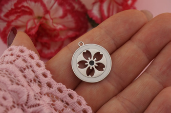 Moneta z kwiatkiem / biały / zawieszka stal chirurgiczna / 20mm / srebrny / 1szt