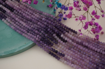 Lepidolit cieniowany / oponka fasetowana / 3x4mm / sznur około 80szt