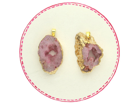 Agat druzy / zawieszka w okuciu / plaster nieregularny / 41x26x10mm / różowy / 1szt