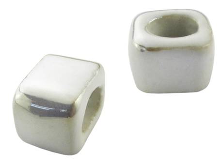 Koraliki ceramiczne / kostka / biały / opalizujący / 13x18,5x15mm / otwór 10x8mm