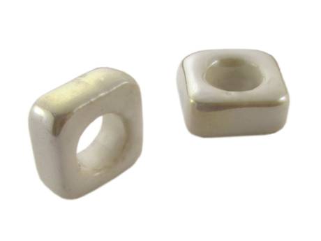 Koraliki ceramiczne, walec kwadrat / biały / opalizujący / 8x20mm / otwór 11mm