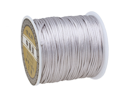 Sznurek satynowy / 1.5mm / srebrny / 70m